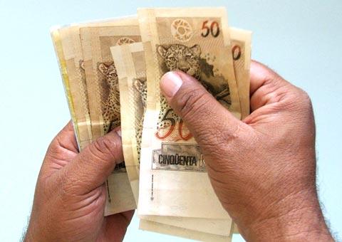 Governo propõe salário mínimo de R$ 865,50 em 2016